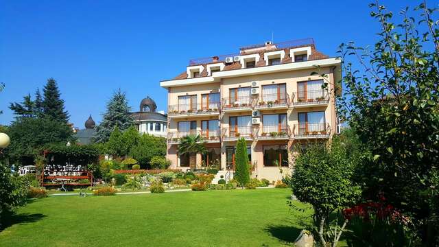 Отель Family Hotel Vega Святые Константин и Елена-6